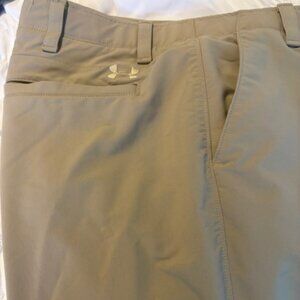 Under Armour Loose Fit 40/30 Golf Pants Kahki